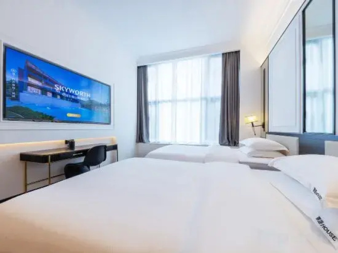 Cloud hguage House hotel