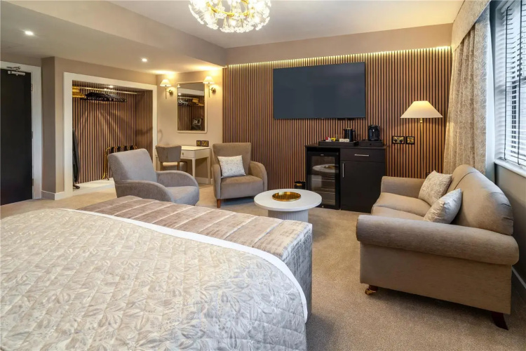 Daresbury Park Hotel