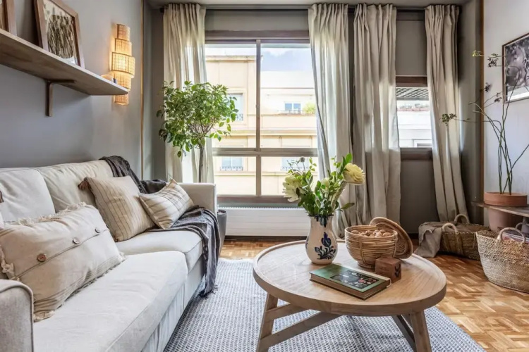Beires - 1 Bedroom and Shared Pool in Almagro