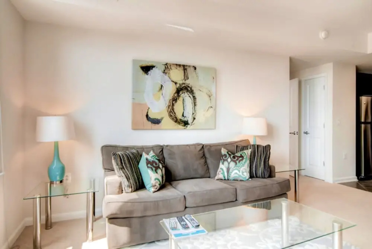 Global Luxury Suites at Stoneridge Mall