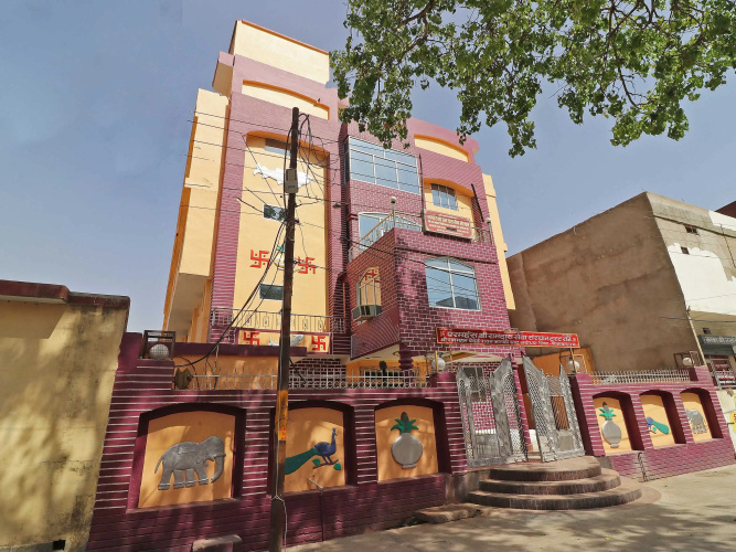 Oyo flagship 38000 Vaidehi Bhawan