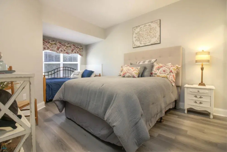 2103 Golf View Towers Lazy Bears Den