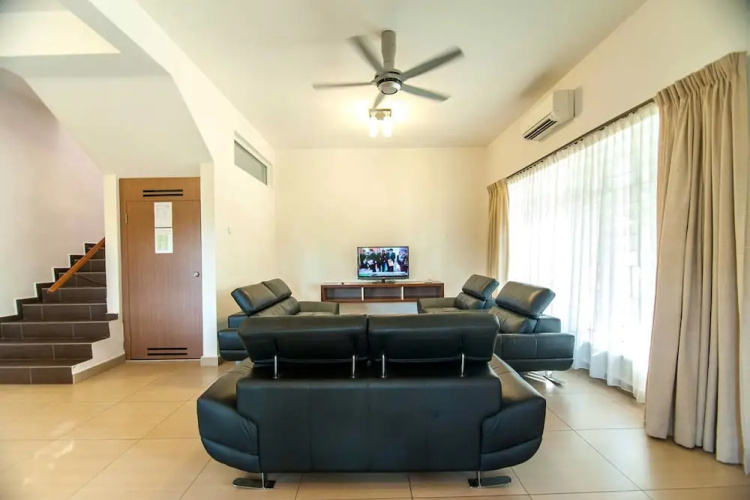 Sunflower Hotel