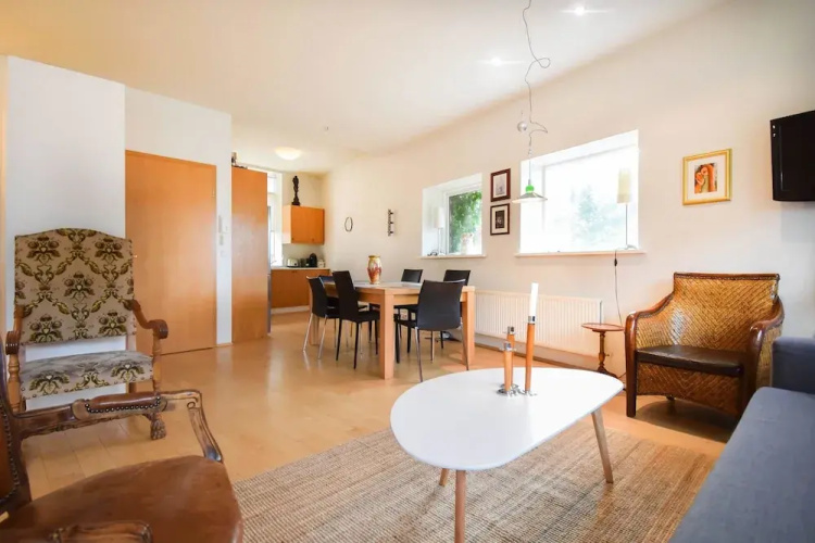 Apartment Þ6
