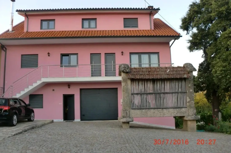 3 Bedrooms Cottage