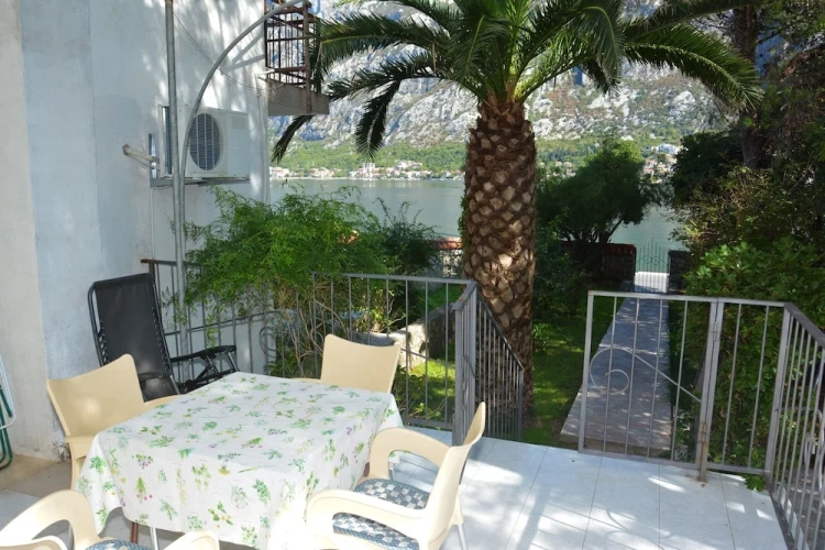 1 Bedroom Family Apartment with sea view