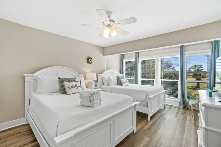 Bay Point Golf Villas by PHG