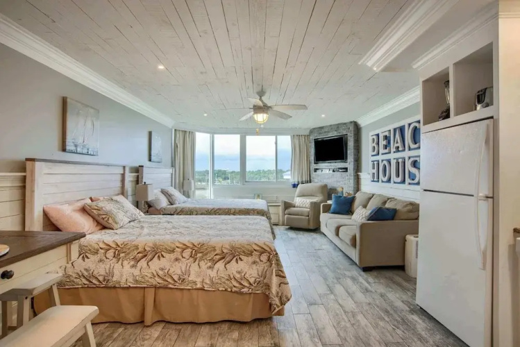 Seaside Villa Ocean View Studio!