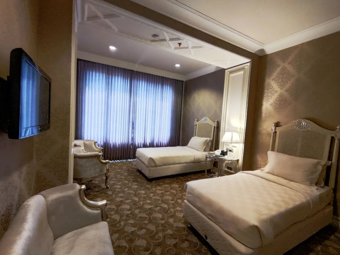 Grand Empire Palace Hotel