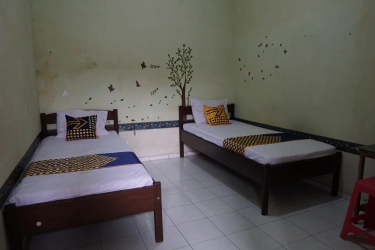 Standard Twin room