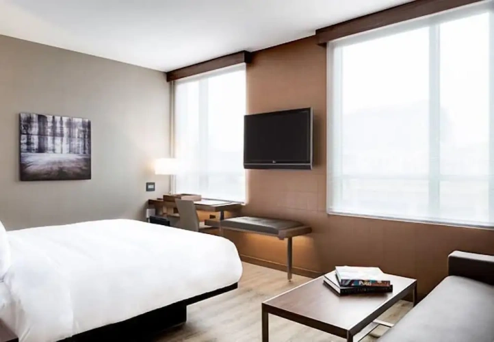 1 Bedroom Suite with balcony