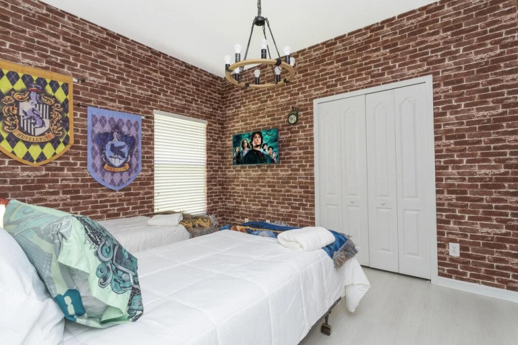 150 Amazing Home Located Close to Disney