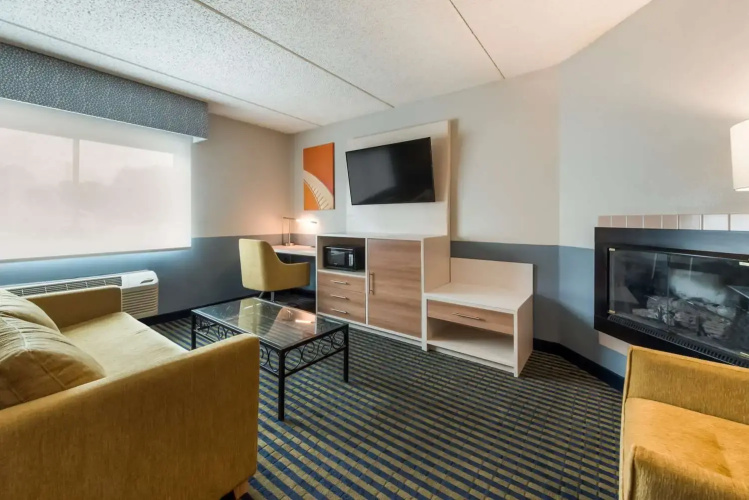 Best Western Burlington Inn