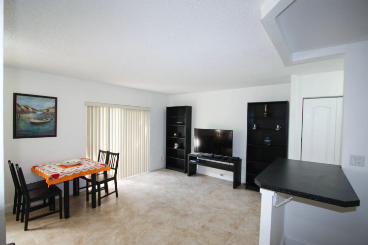 Sunny Isles Apartments by MiaRentals