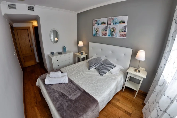 2 Bedrooms Apartment