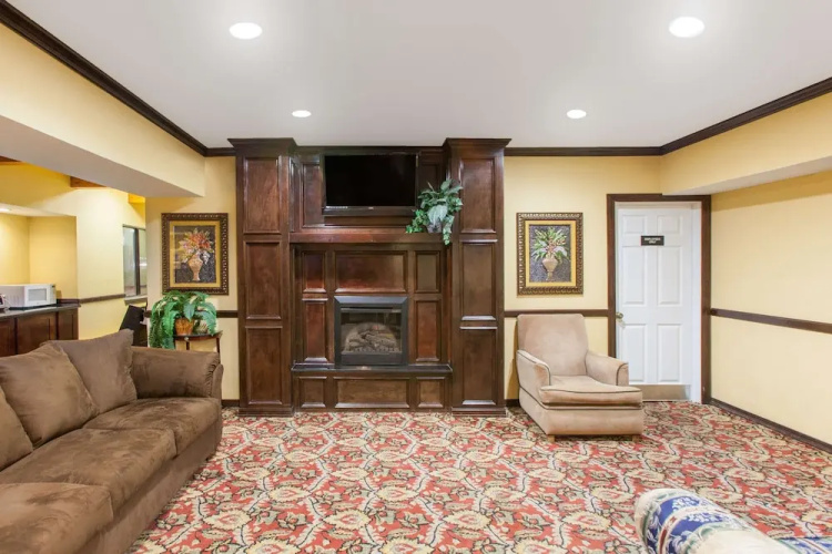 Super 8 By Wyndham Sallisaw