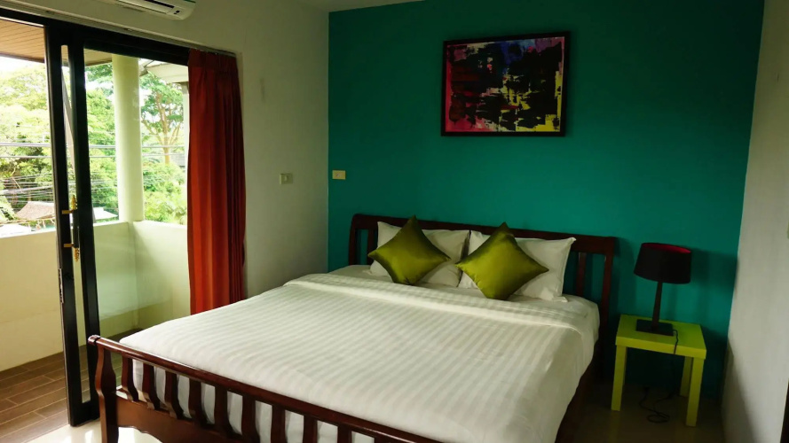 M Hostel Lanta