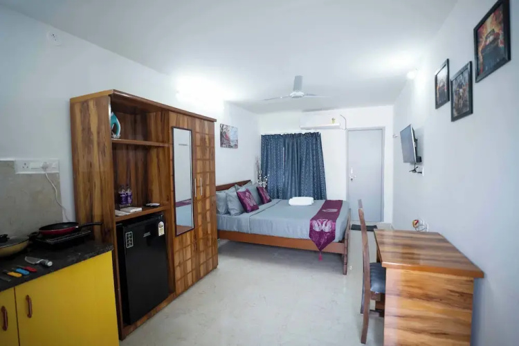 Yellow Bells Studios and Suites