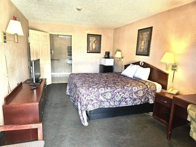 Macon Days Inn