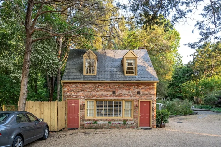 2 Bedrooms Cottage