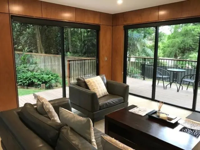 Springbrook25 Pet friendly House
