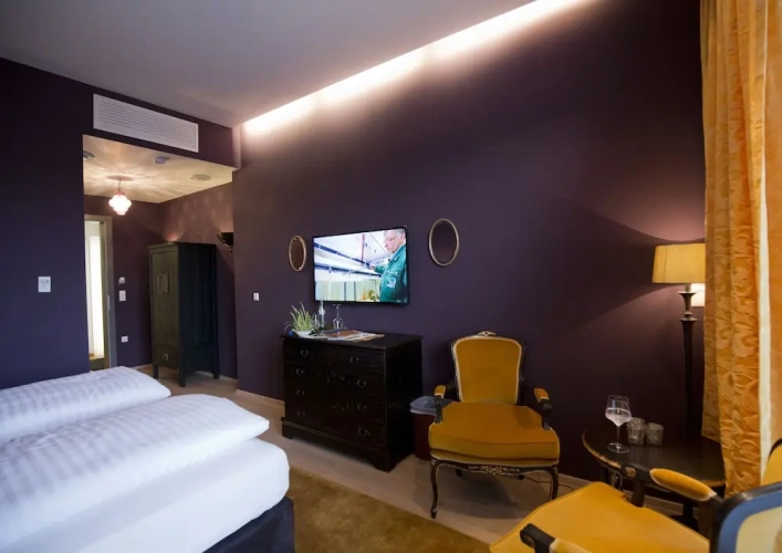Double Suite