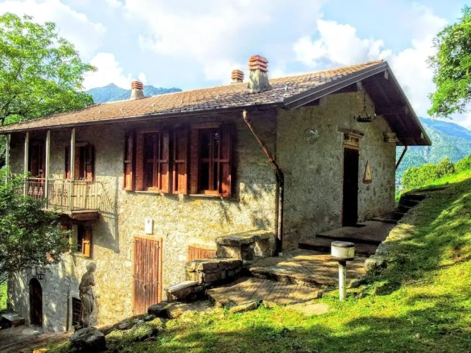3 Bedrooms Cottage