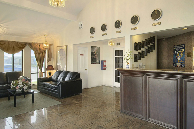 Solara Inn and Suites