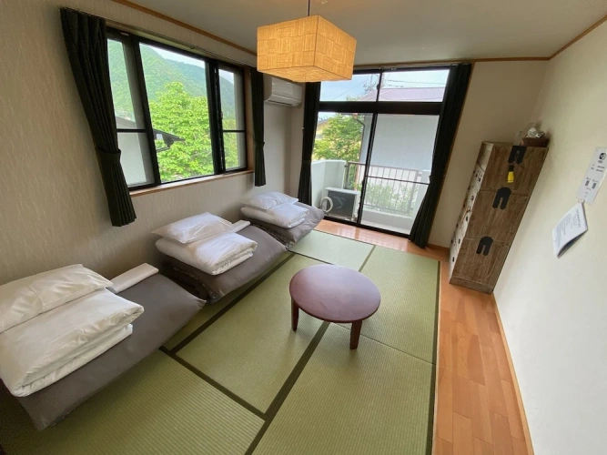 Standard Triple room