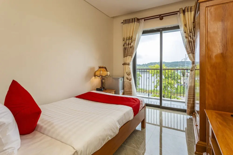Mai Hùng Hotel