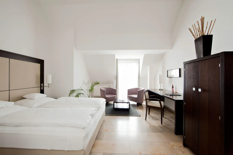 BURNS Art Hotel