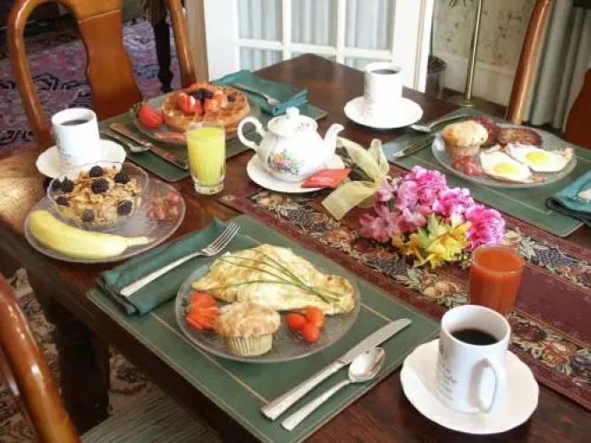 A B&B at Llewellyn Lodge