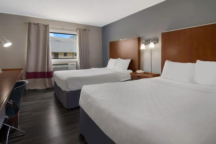 Canadas Best Value Inn & Suites Kamloops