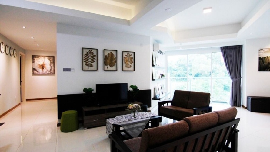 Deluxe Apartment