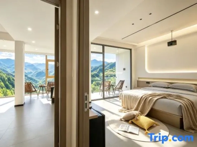 2 Bedrooms Family Suite with balcony and with sunrise view