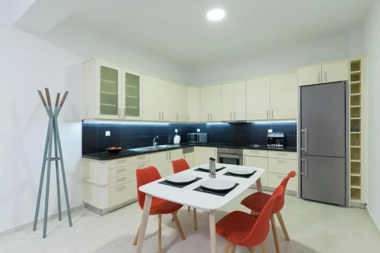 2 Bedrooms Cottage
