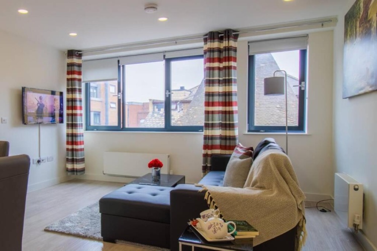 2 Bedrooms Apartment