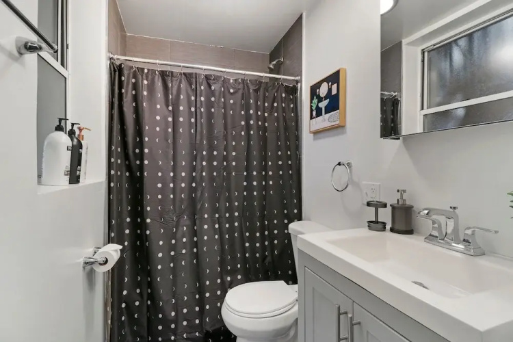 Delightful 1BR - Ashland BW
