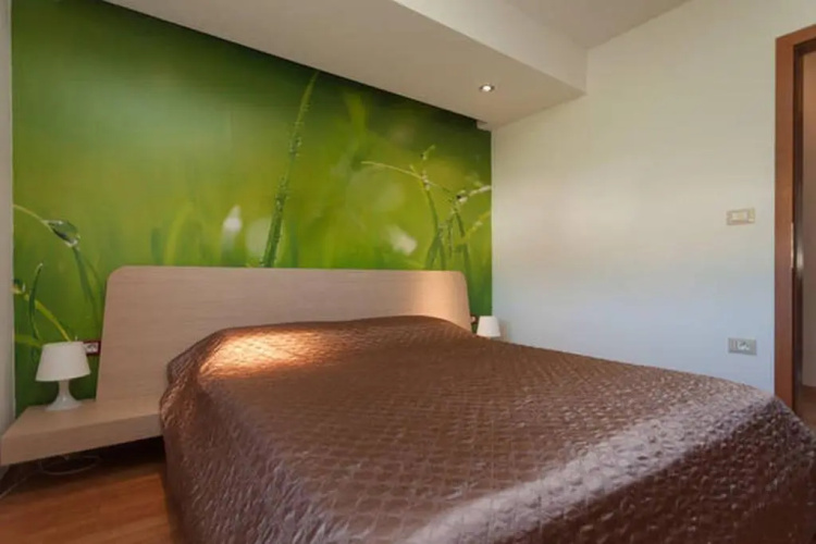 Leona Apartment
