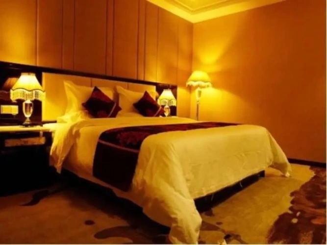 Grand room