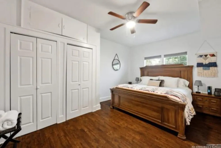 Experience Serenity in a 4BR 3BA Downtown Home