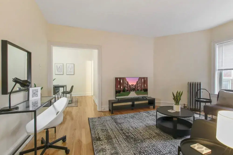Cozy 1BR in Rogers Park - Touhy 2W