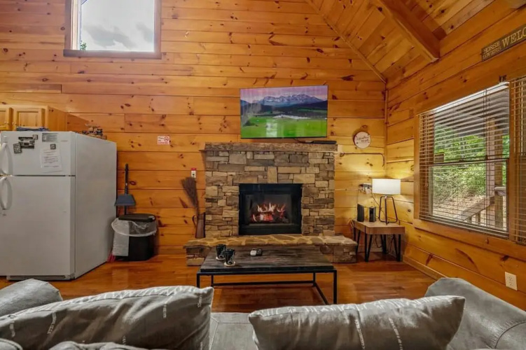Sunrise Woods Retreat