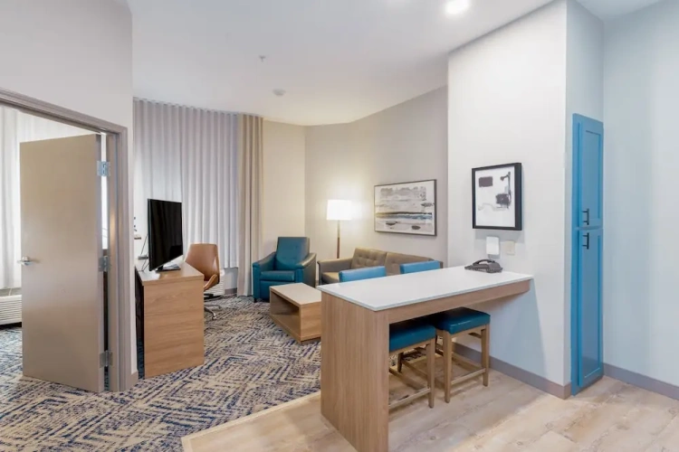 1 Bedroom Suite