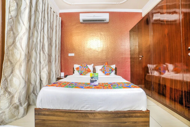 FabHotel Aqueens