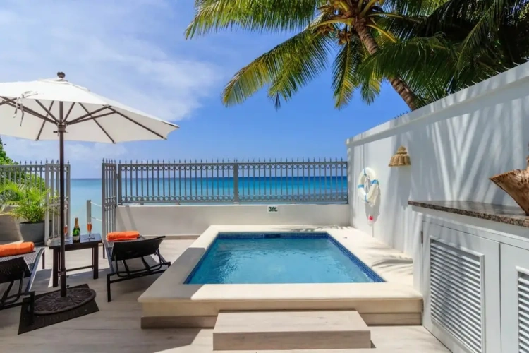 4 Bedrooms Villa with balcony