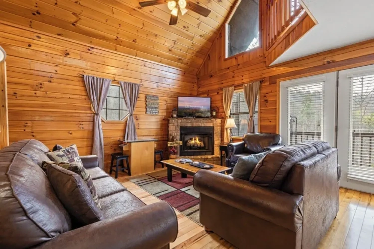 2 Bedrooms Standard Family room with balcony and with mountain view