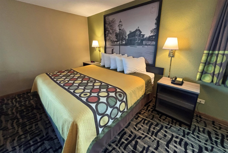 Super 8 by Wyndham McLean/Bloomington SW