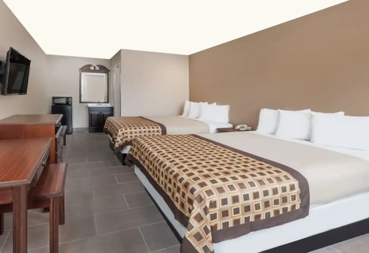Standard Quadruple room