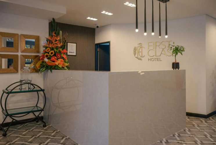 First Class Hotel